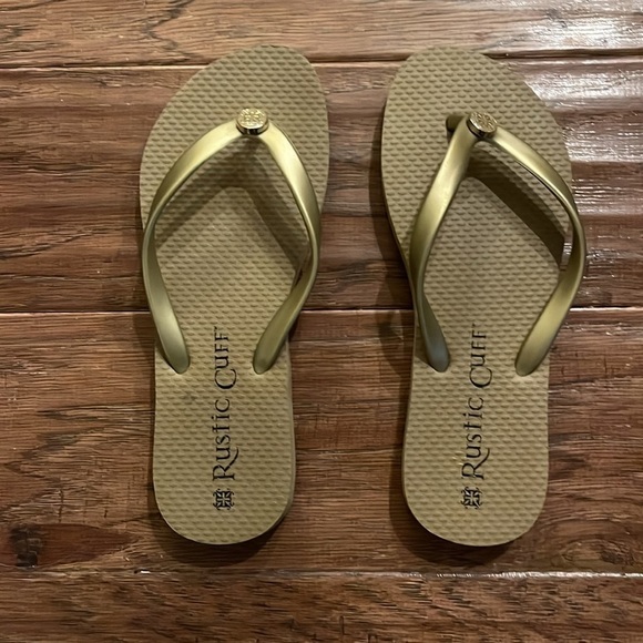 Rustic Cuff Flip Flops - Picture 2 of 5